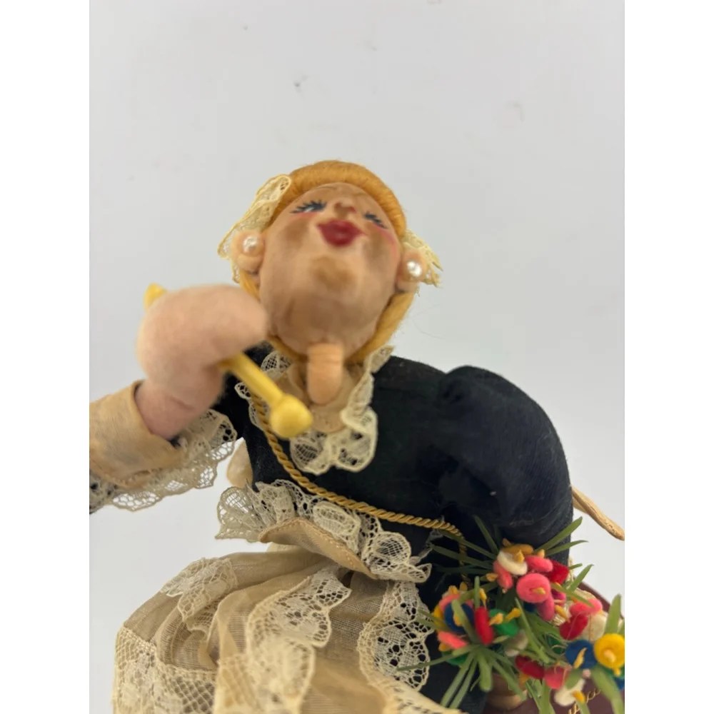 Unbranded Decor Doll Woman maid on telephone vintage Figurine